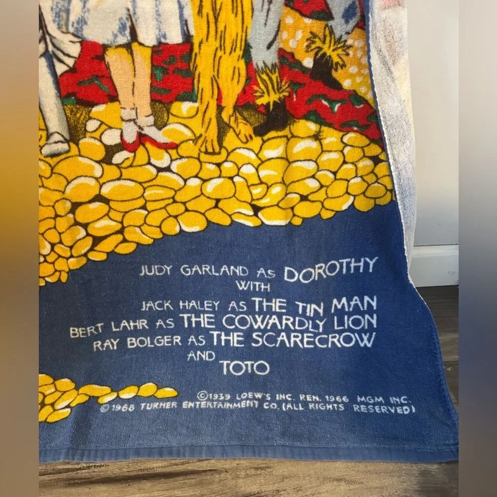Vintage 1988 The Wizard of Oz beach towel